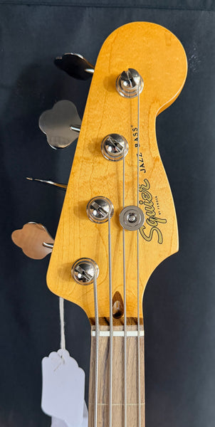 Squier Classic Vibe 60's Jazz Bass Fretless 4-String Bass Guitar 3-Tone Sunburst