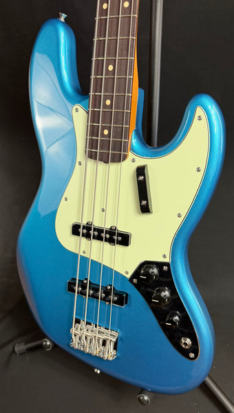 Fender Vintera II '60s Jazz Bass 4-String Bass Guitar Lake Placid Blue w/ Gig Bag