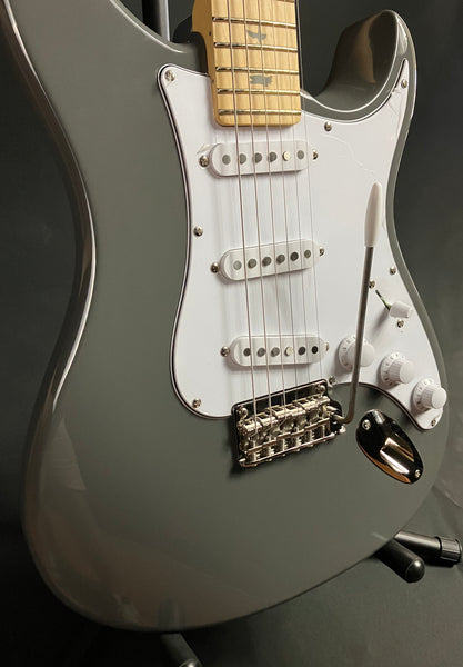 Paul Reed Smith PRS SE Silver Sky Maple Electric Guitar Overland Gray w/ Gig Bag