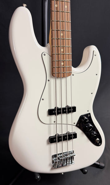 Fender Player Jazz Bass 4-String Bass Guitar Polar White Finish