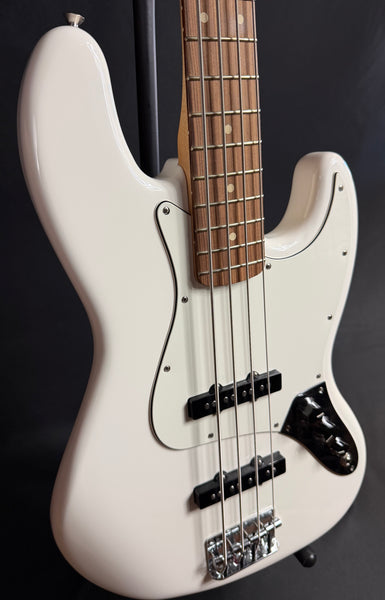 Fender Player Jazz Bass 4-String Bass Guitar Polar White Finish