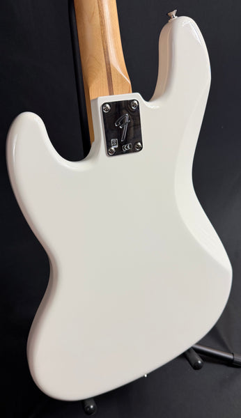 Fender Player Jazz Bass 4-String Bass Guitar Polar White Finish