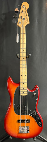 Fender Player Mustang Bass PJ 4-String Bass Guitar Sienna Sunburst Finish