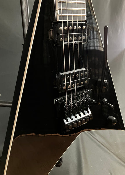 Jackson Pro Plus Series RR24 Rhoads Electric Guitar Gloss Black w/ Gig Bag