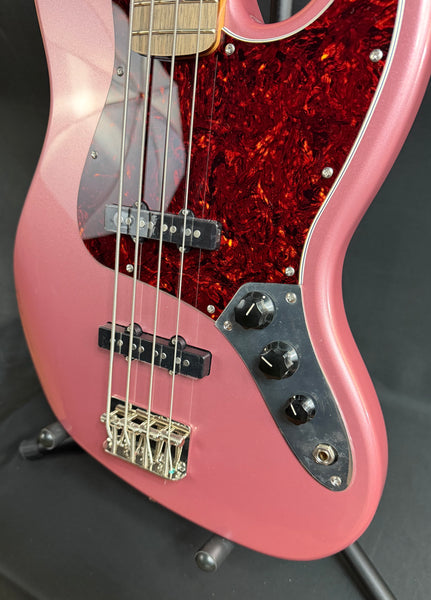 Squier Classic Vibe 60's Jazz Bass 4-String Bass Guitar Burgundy Mist (571)