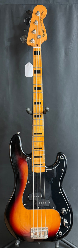 Squier Classic Vibe 70's Precision Bass 4-String Bass Guitar 3-Tone Sunburst (394)