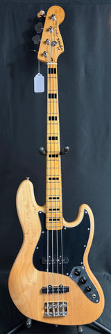 Squier Classic Vibe 70's Jazz Bass 4-String Bass Guitar Gloss Natural Finish