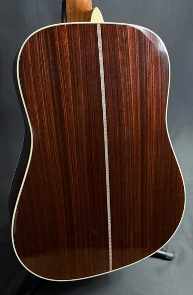 Martin HD-28 (2025) Standard Dreadnought Acoustic Guitar Gloss Natural w/ Case (087)