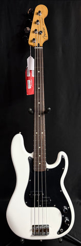 Fender Player II Precision Bass 4-String Bass Guitar Polar White Finish