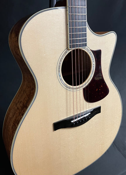 Eastman AC422CE Limited Edition Koa Grand Auditorium Cutaway Acoustic-Electric Guitar Natural w/ Case