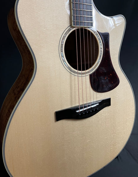Eastman AC422CE Limited Edition Koa Grand Auditorium Cutaway Acoustic-Electric Guitar Natural w/ Case