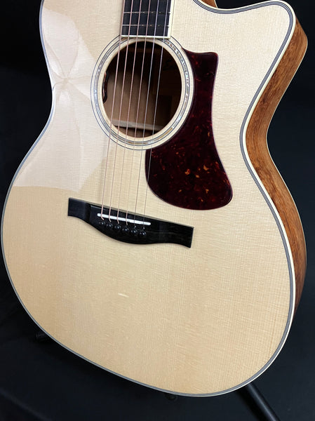 Eastman AC422CE Limited Edition Koa Grand Auditorium Cutaway Acoustic-Electric Guitar Natural w/ Case
