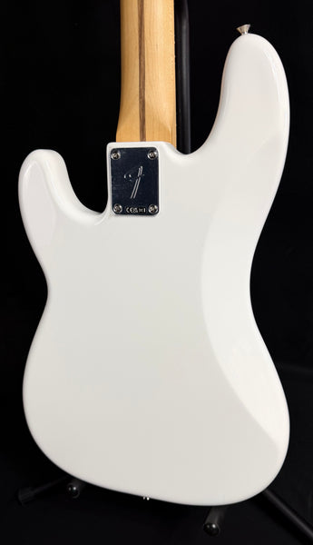 Fender Player II Precision Bass 4-String Bass Guitar Polar White Finish