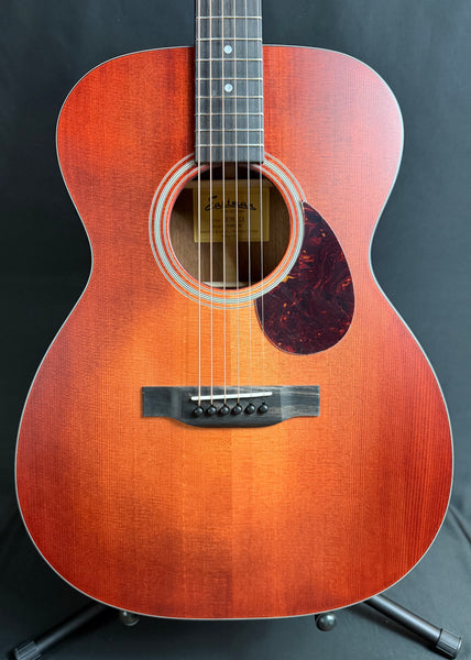 Eastman E1OM-CLA Orchestra Model Acoustic Guitar Classic Finish w/ Gig Bag