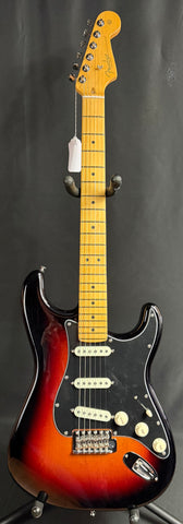 Fender American Professional Classic Stratocaster Electric Guitar 3-Tone Sunburst w/ Gig Bag