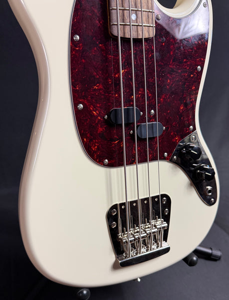 Squier Classic Vibe 60's Mustang Bass 4-String Bass Guitar Olympic White