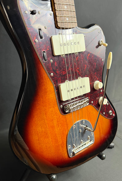Squier Classic Vibe 60's Jazzmaster Electric Guitar 3-Tone Sunburst (644)