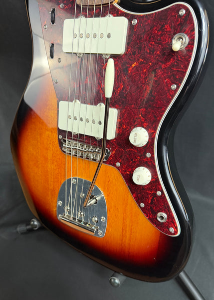 Squier Classic Vibe 60's Jazzmaster Electric Guitar 3-Tone Sunburst (644)