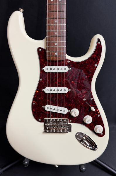 Squier Classic Vibe 70's Stratocaster Electric Guitar Olympic White Finish