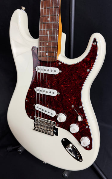 Squier Classic Vibe 70's Stratocaster Electric Guitar Olympic White Finish