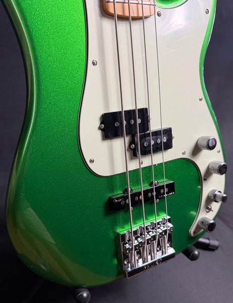 Fender Player Plus Active Precision Bass 4-String Bass Guitar Cosmic Jade Finish w/ Gig Bag (574)