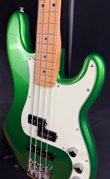 Fender Player Plus Active Precision Bass 4-String Bass Guitar Cosmic Jade Finish w/ Gig Bag (574)