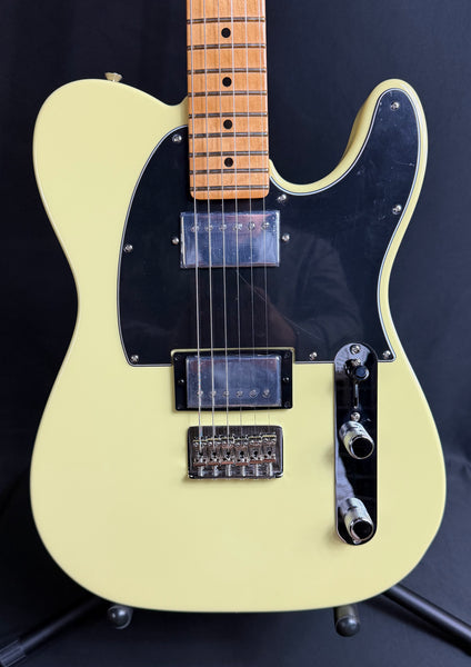 Fender Player II Telecaster HH Electric Guitar Hialeah Yellow Finish (687)