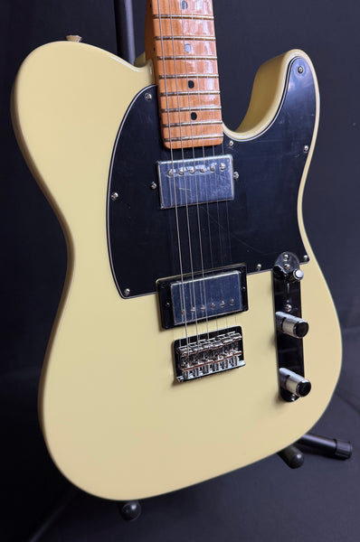 Fender Player II Telecaster HH Electric Guitar Hialeah Yellow Finish (687)