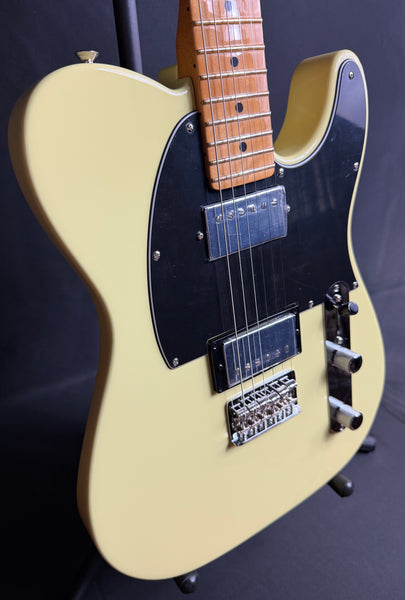 Fender Player II Telecaster HH Electric Guitar Hialeah Yellow Finish (687)