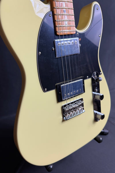 Fender Player II Telecaster HH Electric Guitar Hialeah Yellow Finish (687)