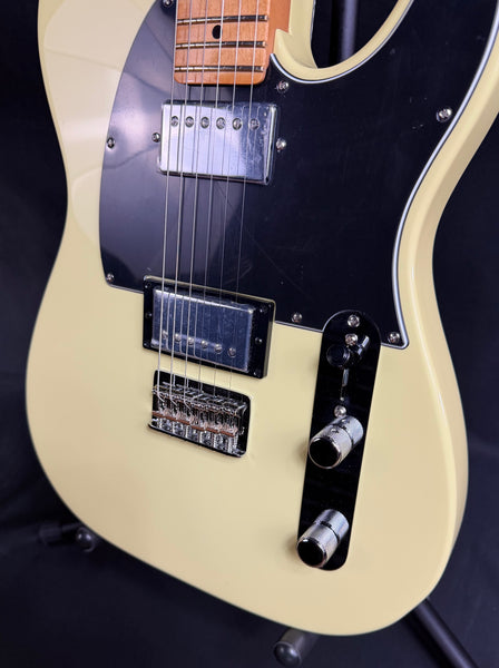 Fender Player II Telecaster HH Electric Guitar Hialeah Yellow Finish (687)