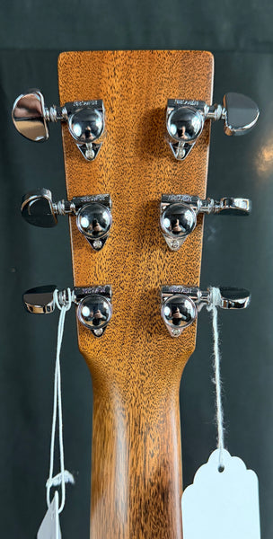 Martin HD-35 (2026) Standard Dreadnought Acoustic Guitar Gloss Natural w/ Case