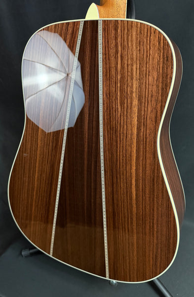 Martin HD-35 (2026) Standard Dreadnought Acoustic Guitar Gloss Natural w/ Case