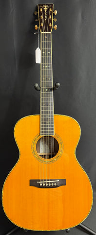 Recording King RO-227 Orchestra Acoustic Guitar Vintage Natural Finish w/ Case