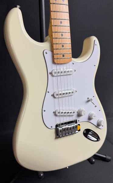 Fender Standard Stratocaster (2025) Electric Guitar Olympic White Finish (665)