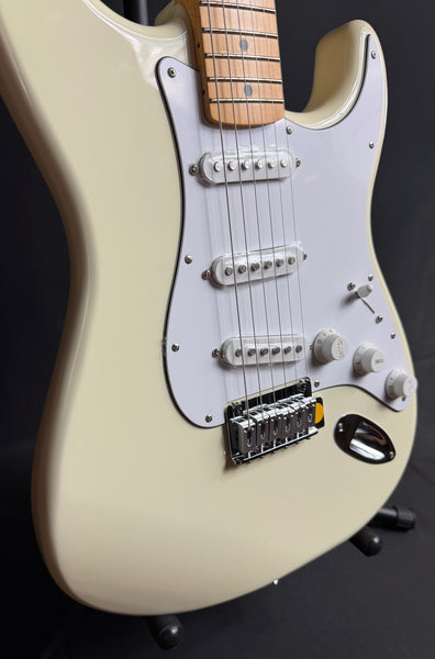 Fender Standard Stratocaster (2025) Electric Guitar Olympic White Finish (665)