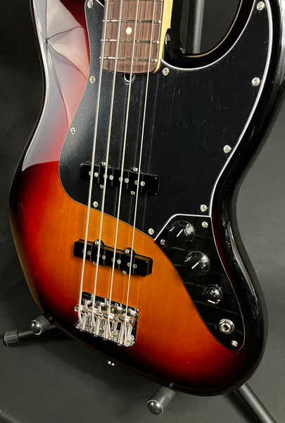 Fender American Performer Jazz Bass 4-String Bass Guitar 3-Tone Sunburst w/ Gig Bag (657)