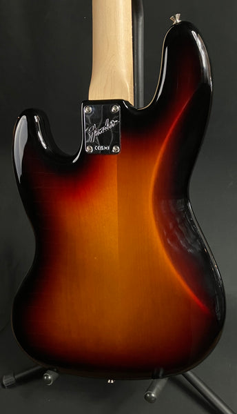 Fender American Performer Jazz Bass 4-String Bass Guitar 3-Tone Sunburst w/ Gig Bag (657)