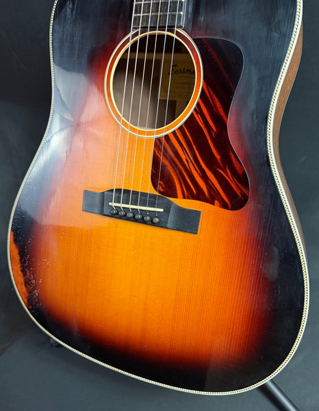 Eastman E22SS/V-SB Slope Shoulder Dreadnought Acoustic Guitar Antique Varnish Sunburst w/ Case
