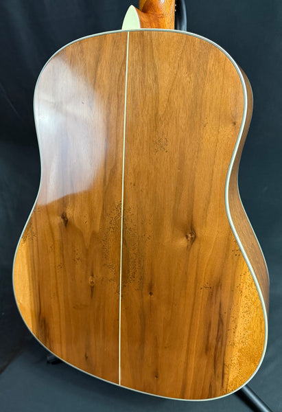 Eastman E22SS/V-SB Slope Shoulder Dreadnought Acoustic Guitar Antique Varnish Sunburst w/ Case