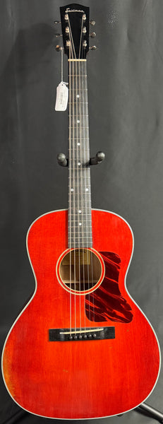 Eastman E10OOSS/V Concert Acoustic Guitar Classic Antique Varnish w/ Case