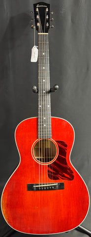 Eastman E10OOSS/V Concert Acoustic Guitar Classic Antique Varnish w/ Case