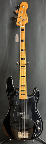 Squier Classic Vibe 70's Precision Bass 4-String Bass Guitar Gloss Black Finish (695)