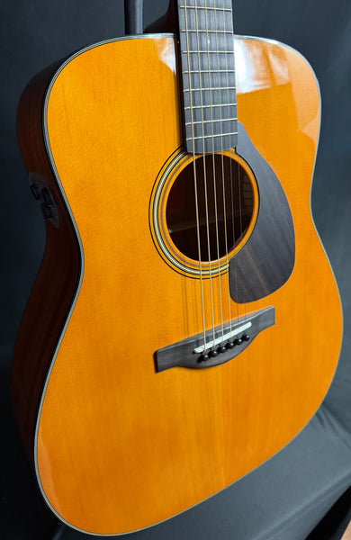 Yamaha FG5 GL Red Label Dreadnought Acoustic Guitar Gloss Vintage Natural w/ OHSC (67A)