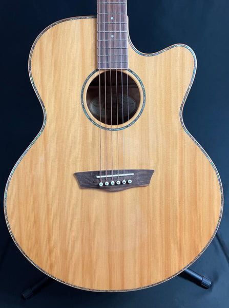 Washburn WJ45SCE Flamed Maple Jumbo Cutaway Acoustic-Electric Guitar Natural w/ Case