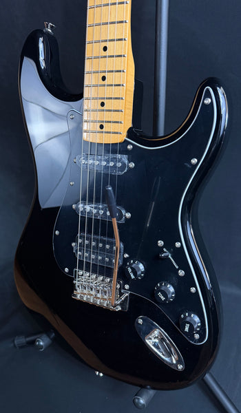 Squier Classic Vibe 70's Stratocaster HSS Electric Guitar Gloss Black (838)