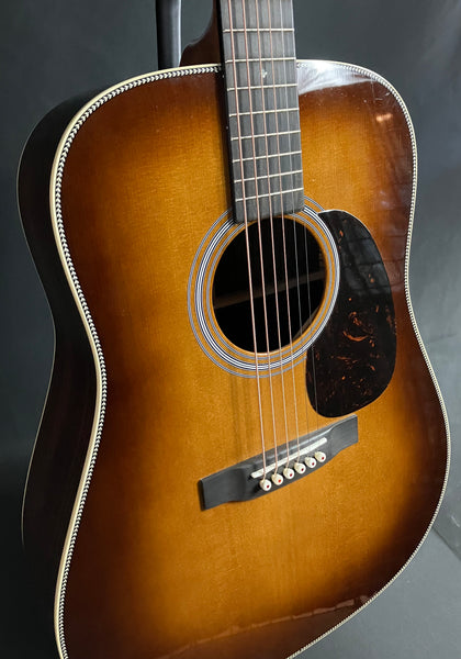 Martin HD-28 1933 Ambertone Dreadnought Acoustic Guitar Ambertone Finish w/ Case