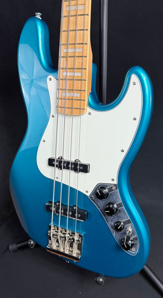 Squier Classic Vibe Active 70's Jazz Bass 4-String Bass Guitar Ocean Turquoise Finish