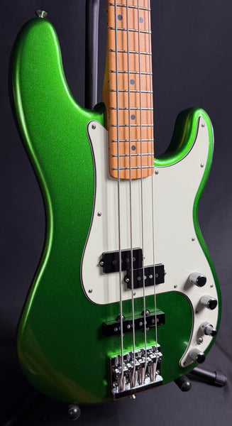 Fender Player Plus Active Precision Bass 4-String Bass Guitar Cosmic Jade Finish w/ Gig Bag (822)