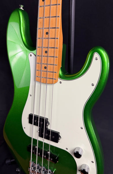 Fender Player Plus Active Precision Bass 4-String Bass Guitar Cosmic Jade Finish w/ Gig Bag (822)